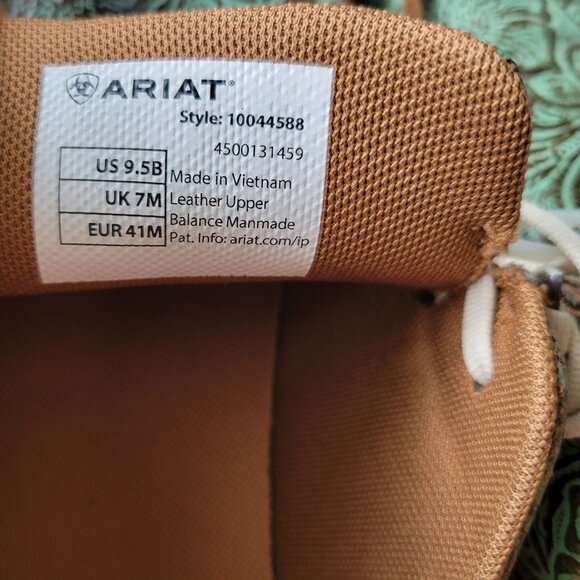 NWT Ariat Women’s 9.5B Hilo Vintage Turquoise Floral Emboss Leather Casual Mocs - Picture 8 of 10